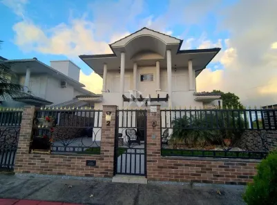 Casa com 4 Quartos à venda, 200m² no Campeche, Florianópolis