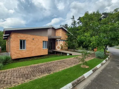Casa com 3 Quartos à venda, 257m² no Residencial Aziz Louveira, Louveira