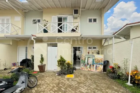 Casa de Condomínio com 3 Quartos à venda, 99m² no Balneario Samburá, Peruíbe