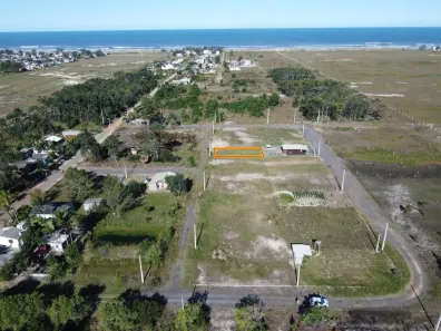 Lote/Terreno à venda, 300m² no , Balneário Gaivota