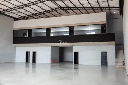 Galpão/Depósito/Armazém para alugar, 720m² no Vila Valparaíso, Santo André