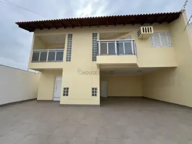 Casa com 4 Quartos à venda, 293m² no Areão, Cuiabá