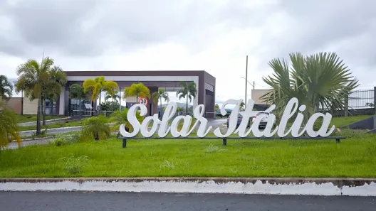 Lote/Terreno à venda, 300m² no Condomínio Solar Itália, Senador Canedo