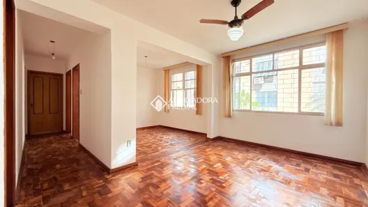 Apartamento com 2 Quartos para alugar, 75m² no Medianeira, Porto Alegre