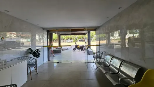 Ponto Comercial para alugar, 180m² no Cidade dos Funcionários, Fortaleza