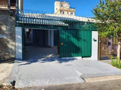 Casa com 3 Quartos à venda, 180m² no Santa Mônica, Belo Horizonte