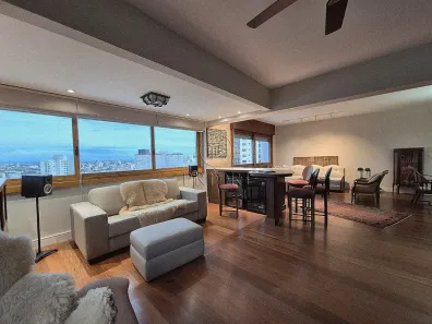 Apartamento com 2 Quartos para alugar, 148m² no Moinhos de Vento, Porto Alegre