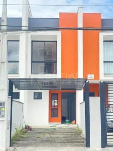 Casa com 3 Quartos para alugar, 97m² no Floresta, Joinville