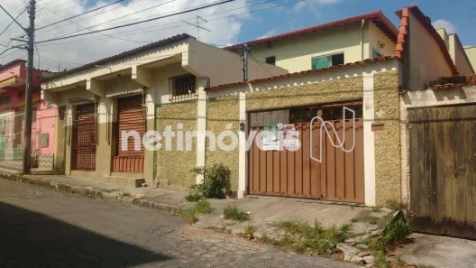 Casa com 4 Quartos à venda, 200m² no Três Barras, Contagem