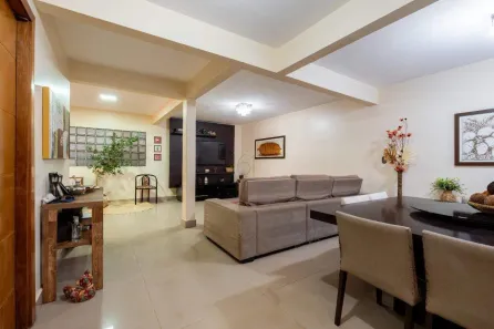 Casa com 4 Quartos à venda, 220m² no Guará I, Brasília