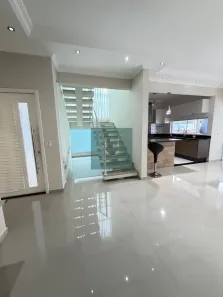 Casa de Condomínio com 4 Quartos para alugar, 220m² no Fazenda Rodeio, Mogi das Cruzes