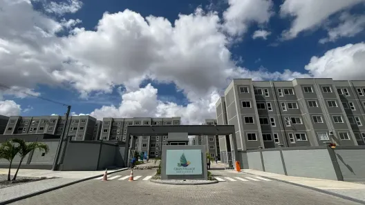 Apartamento com 2 Quartos para alugar, 45m² no Pajuçara, Maracanaú
