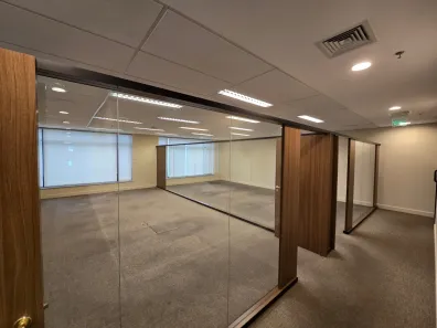 Sala Comercial para alugar, 367m² no Indianópolis, São Paulo