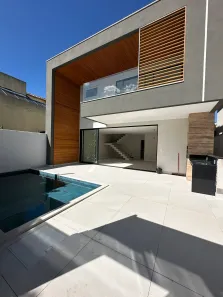 Casa de Condomínio com 4 Quartos à venda, 270m² no Vargem Pequena, Rio de Janeiro