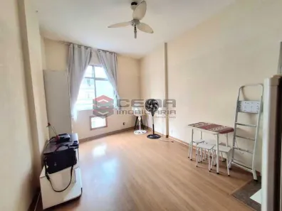 Kitnet com 1 Quarto para alugar, 22m² no Catete, Rio de Janeiro