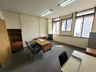 Sala Comercial para alugar, 55m² no Centro Histórico, Porto Alegre