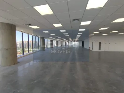 Sala Comercial para alugar, 801m² no Parque Industrial Tomas Edson, São Paulo