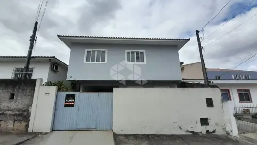 Casa com 2 Quartos para alugar, 150m² no Areias, São José
