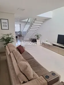 Casa com 3 Quartos à venda, 228m² no Lúcio de Abreu, Contagem