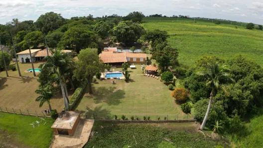 Fazenda/Sítio com 3 Quartos à venda, 500m² no Fazenda Santa Lúcia, Americana