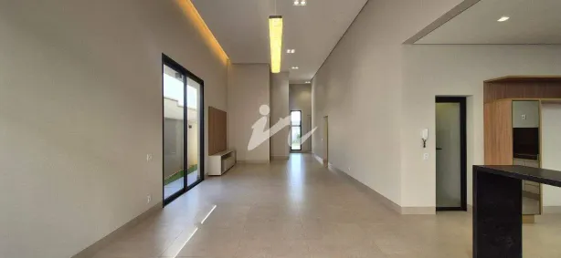 Casa com 3 Quartos para alugar, 238m² no Nova Uberlândia, Uberlândia