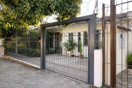 Casa com 3 Quartos à venda, 210m² no Nonoai, Porto Alegre