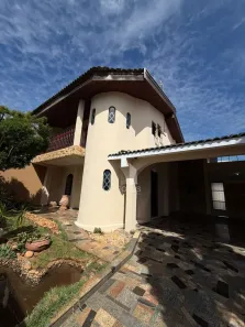 Casa com 3 Quartos para venda ou aluguel, 232m² no Catharina Zanaga, Americana