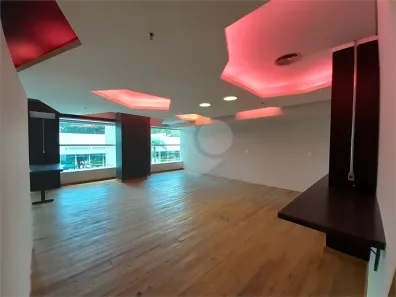 Sala Comercial para alugar, 2368m² no Vila Anastácio, São Paulo