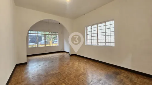 Casa com 2 Quartos para alugar, 80m² no Caxingui, São Paulo