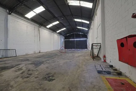 Galpão/Depósito/Armazém para alugar, 360m² no Kennedy, Contagem