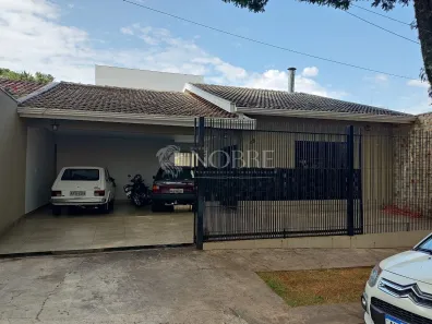 Casa com 3 Quartos à venda, 170m² no Jardim Tupinambá, Maringá