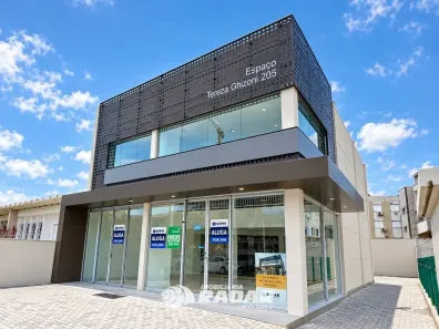 Ponto Comercial para alugar, 137m² no Vila Moema, Tubarão