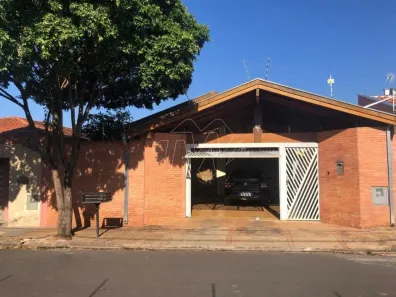 Casa com 2 Quartos à venda, 155m² no Jardim Gardênias, Araraquara