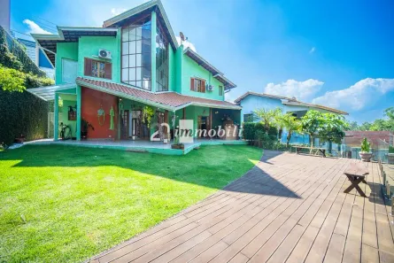 Casa de Condomínio com 3 Quartos à venda, 300m² no Jardim Indaiá, Embu das Artes