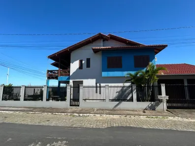 Casa com 4 Quartos à venda, 160m² no Meia Praia, Navegantes