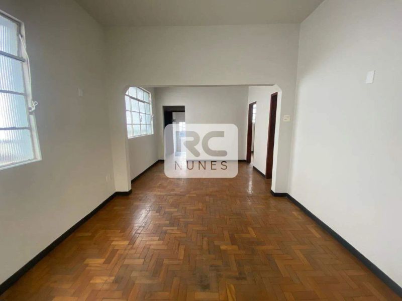 Casa com 7 quartos — Santa Efigênia, Belo Horizonte