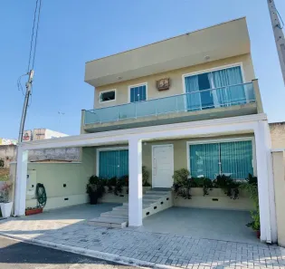 Sobrado com 3 Quartos à venda, 210m² no Itália, São José dos Pinhais
