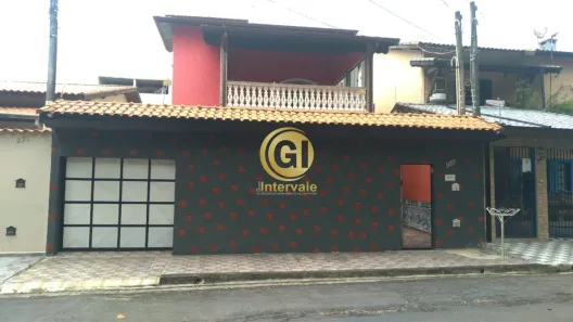 Sobrado com 3 Quartos à venda, 250m² no Jardim Terras de São João, Jacareí
