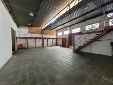 Galpão/Depósito/Armazém à venda, 392m² no Santa Rosa, Belo Horizonte