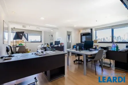 Ponto Comercial à venda, 123m² no Santa Cecília, São Paulo