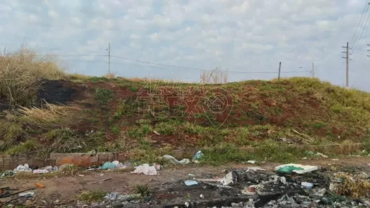 Lote/Terreno à venda, 250m² no Parque Residencial Joaquim Toledo Piza, Londrina