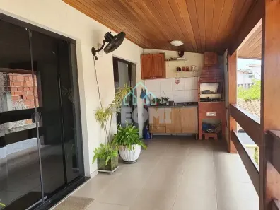 Sobrado com 3 Quartos à venda, 238m² no Jardim Maria Emília, Pindamonhangaba