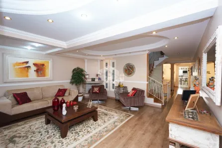 Casa com 4 Quartos à venda, 344m² no Chácara das Pedras, Porto Alegre