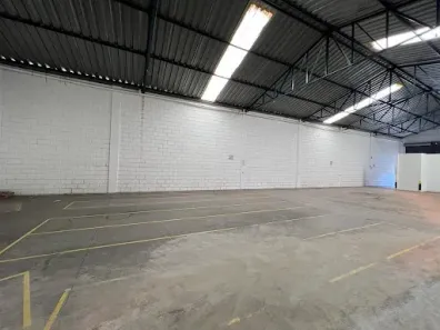 Galpão/Depósito/Armazém para alugar, 300m² no Jardim Imperial, Atibaia