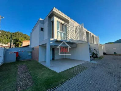 Sobrado com 3 Quartos à venda, 85m² no Velha Central, Blumenau