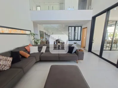 Casa de Condomínio com 3 Quartos para alugar, 260m² no Shopping Park, Uberlândia