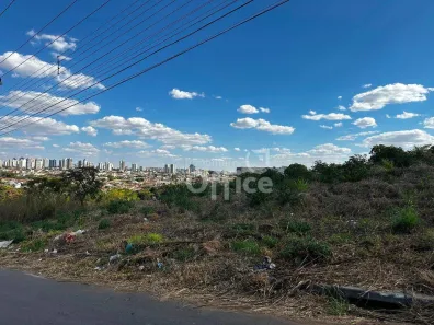 Lote/Terreno à venda, 360m² no São Carlos, Anápolis