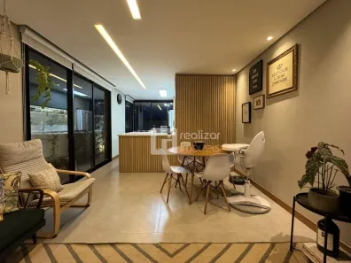 Casa com 3 Quartos à venda, 145m² no Campeche, Florianópolis