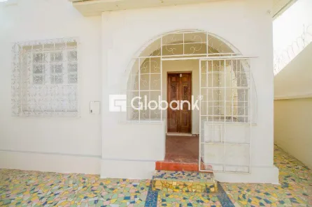 Prédio Comercial com 4 Quartos para alugar, 289m² no Centro, Montes Claros