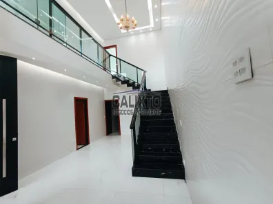 Sobrado com 4 Quartos à venda, 218m² no Granada, Uberlândia
